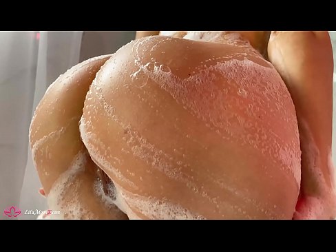 ❤️ Brunette Masturbates Pus karo Vibrator kanggo Intens Orgasme ing Shower Porno ing kita  ﹏