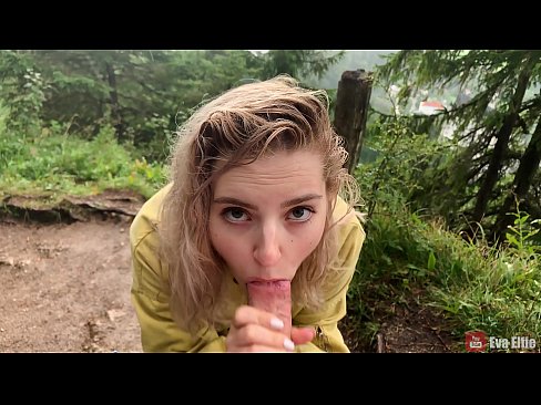 ❤️ Girl swallows cum sawise bukkake umum - Eva Elfi Porno ing kita  ﹏